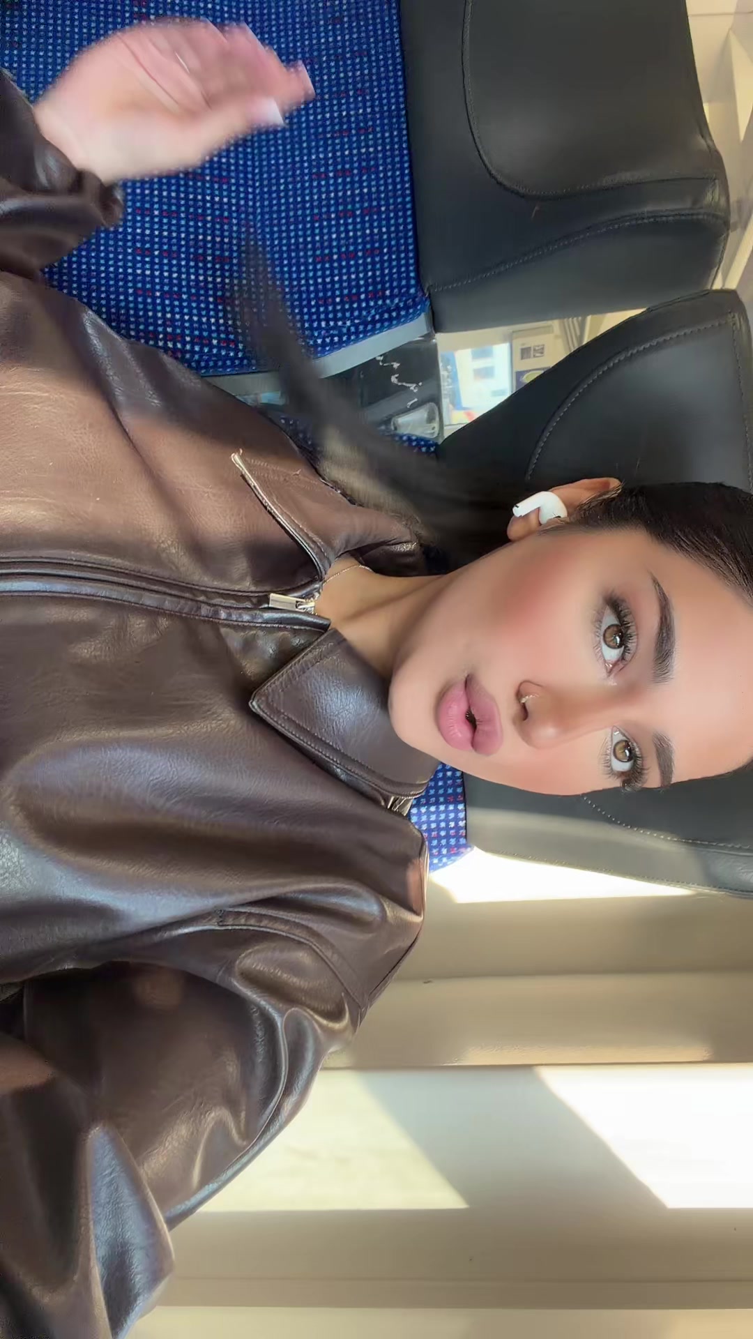 @ELENA🎀