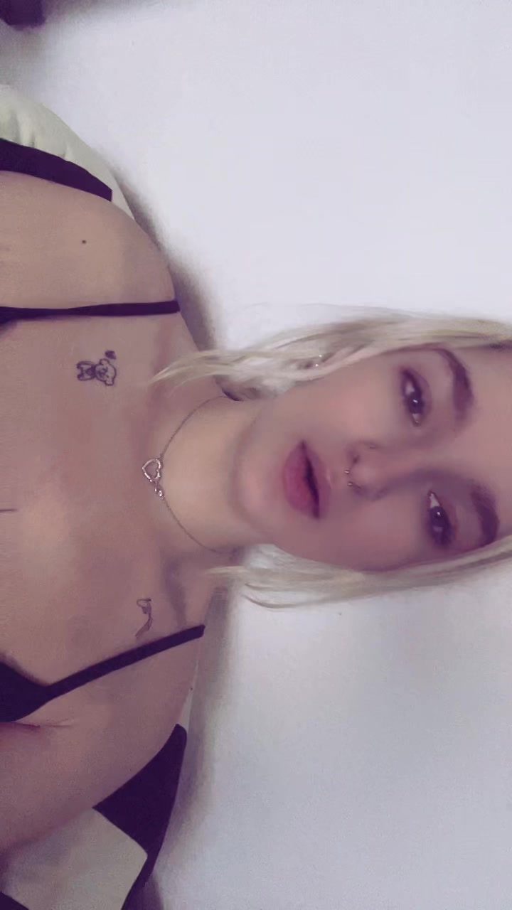 @𝐽𝑢𝑠𝑡 𝑎 𝑟𝑎𝑛𝑑𝑜𝑚 🇳🇱