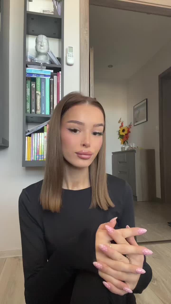 @laurixxyumm