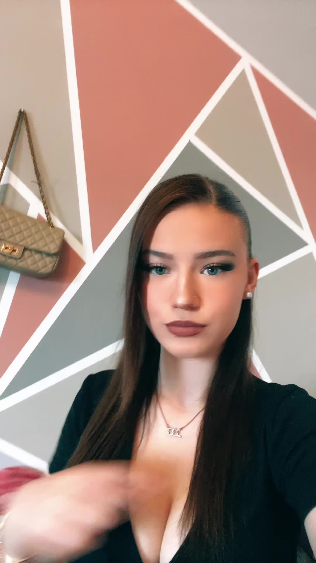 @⁷⁷⁷