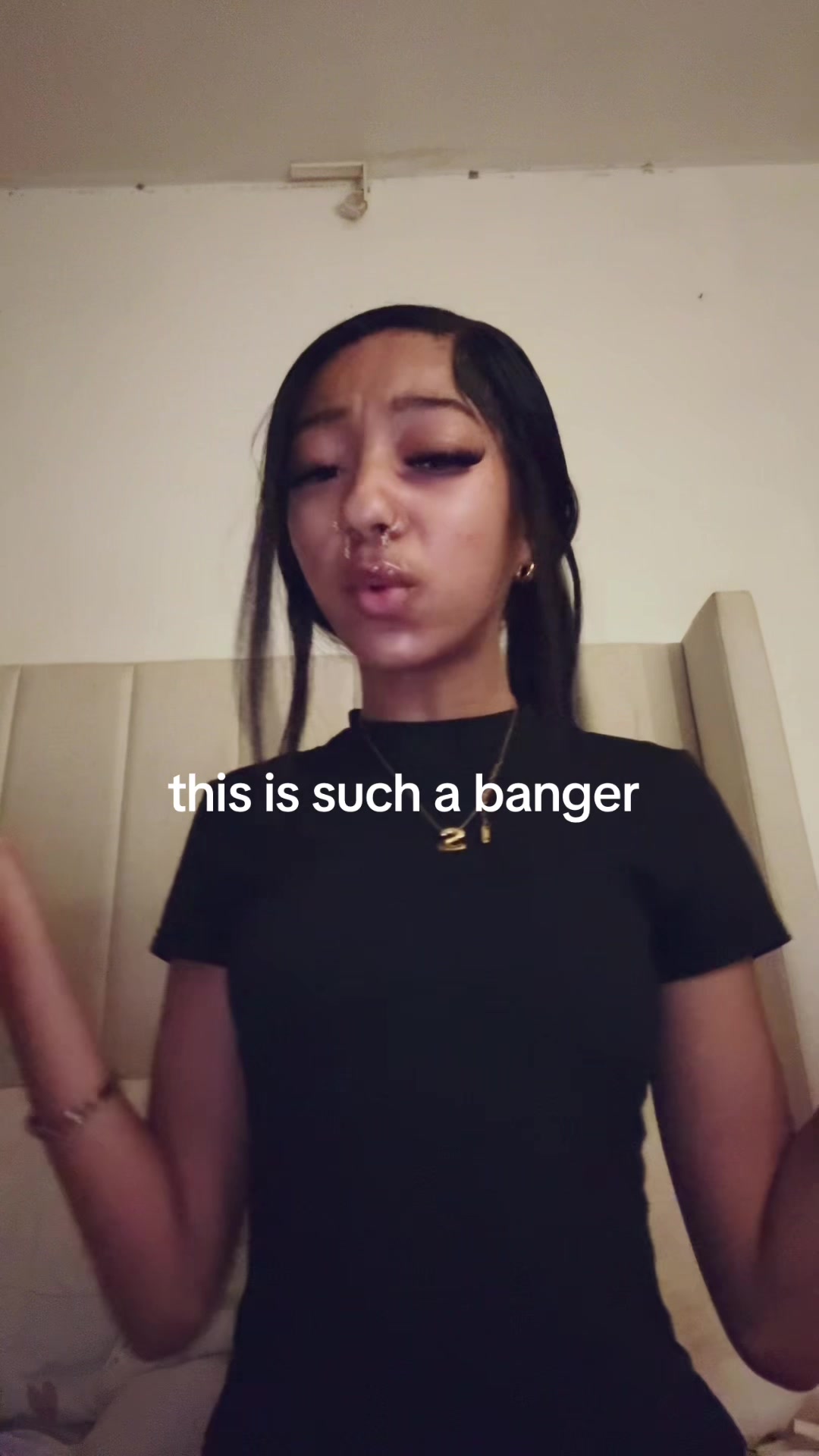 @sofia🐐’.
