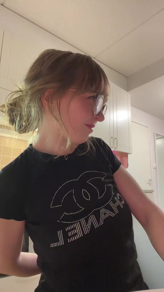 @Ella