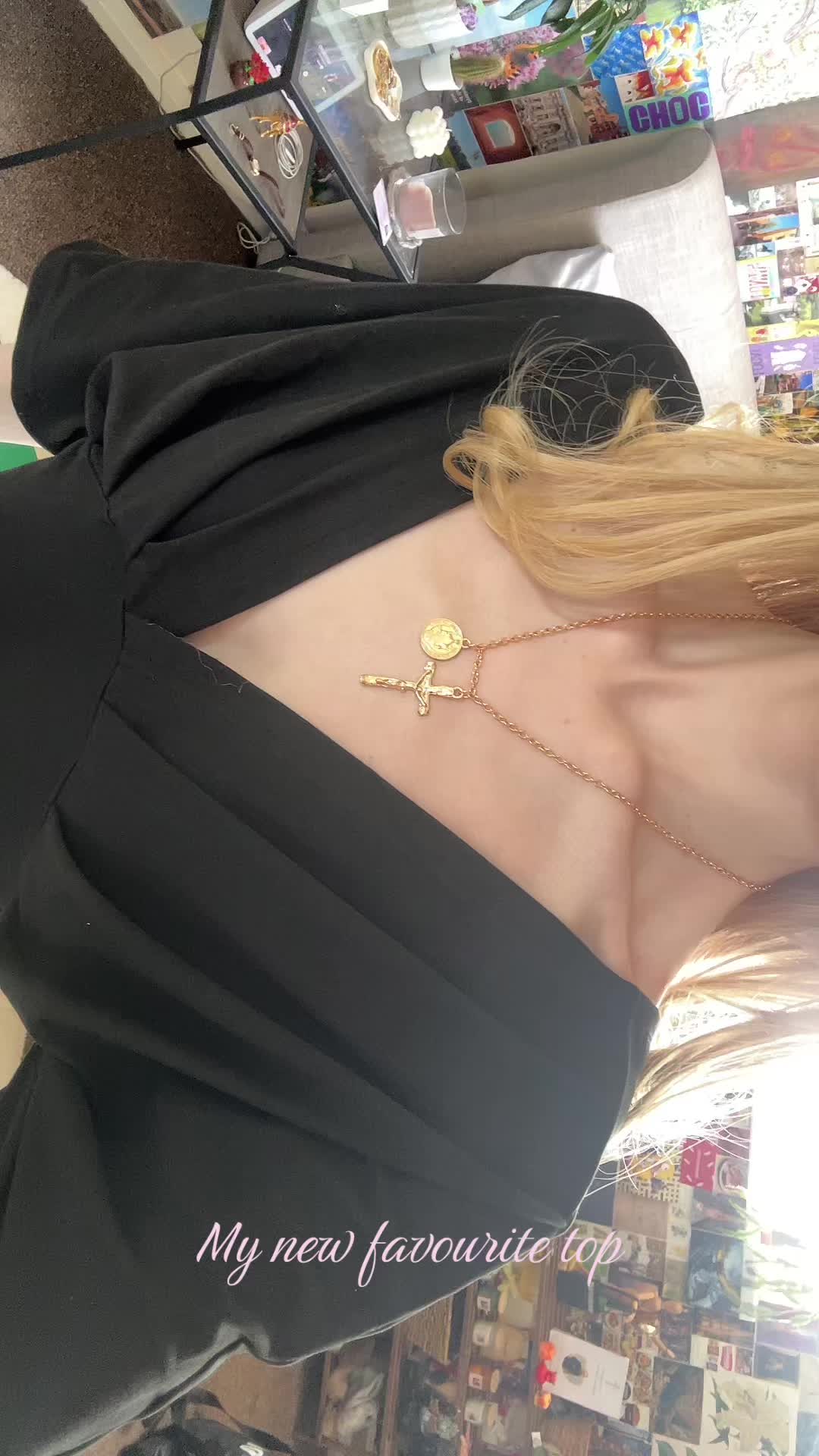 @✮
