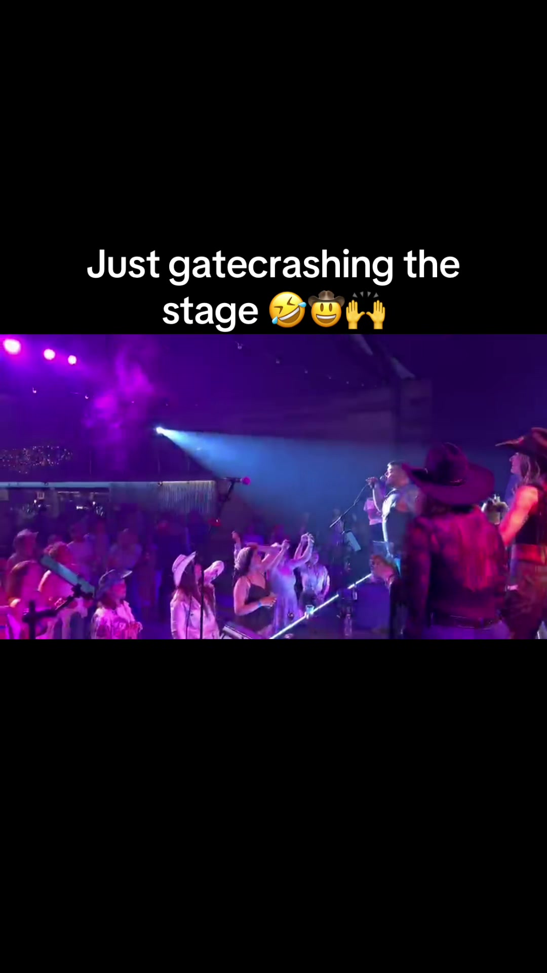 @foxyslinedancing