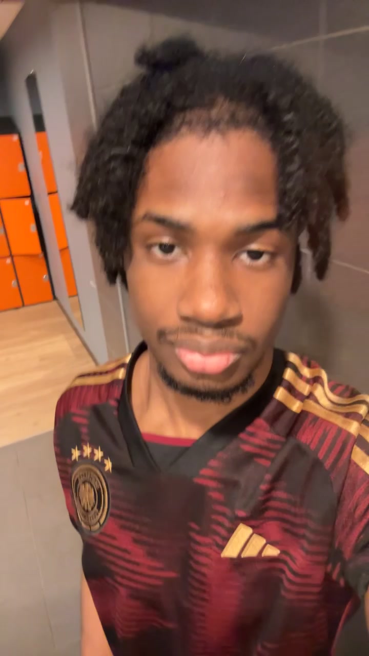 @M