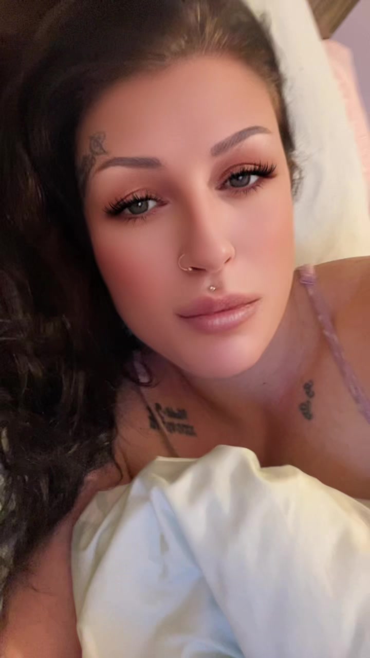 @kayRoxy