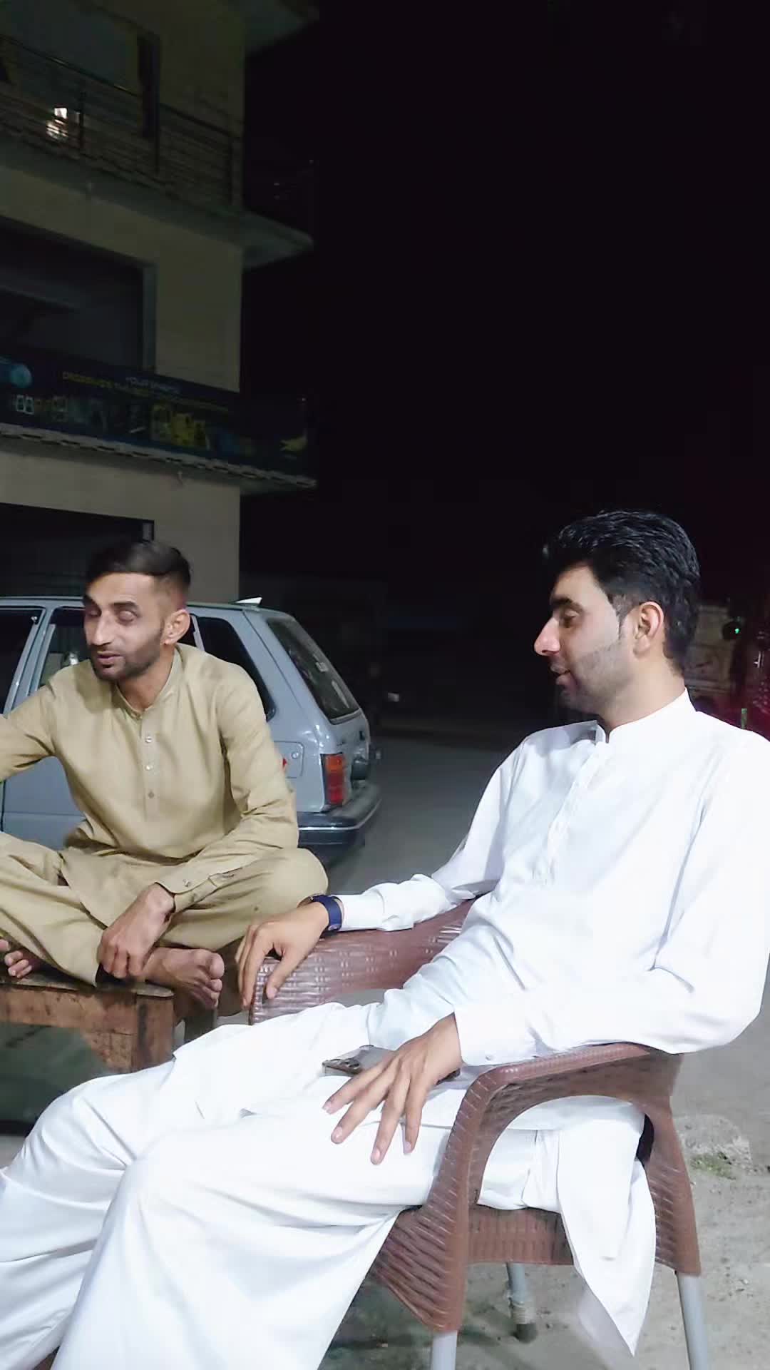 @RAJA KASHMIRI🦅