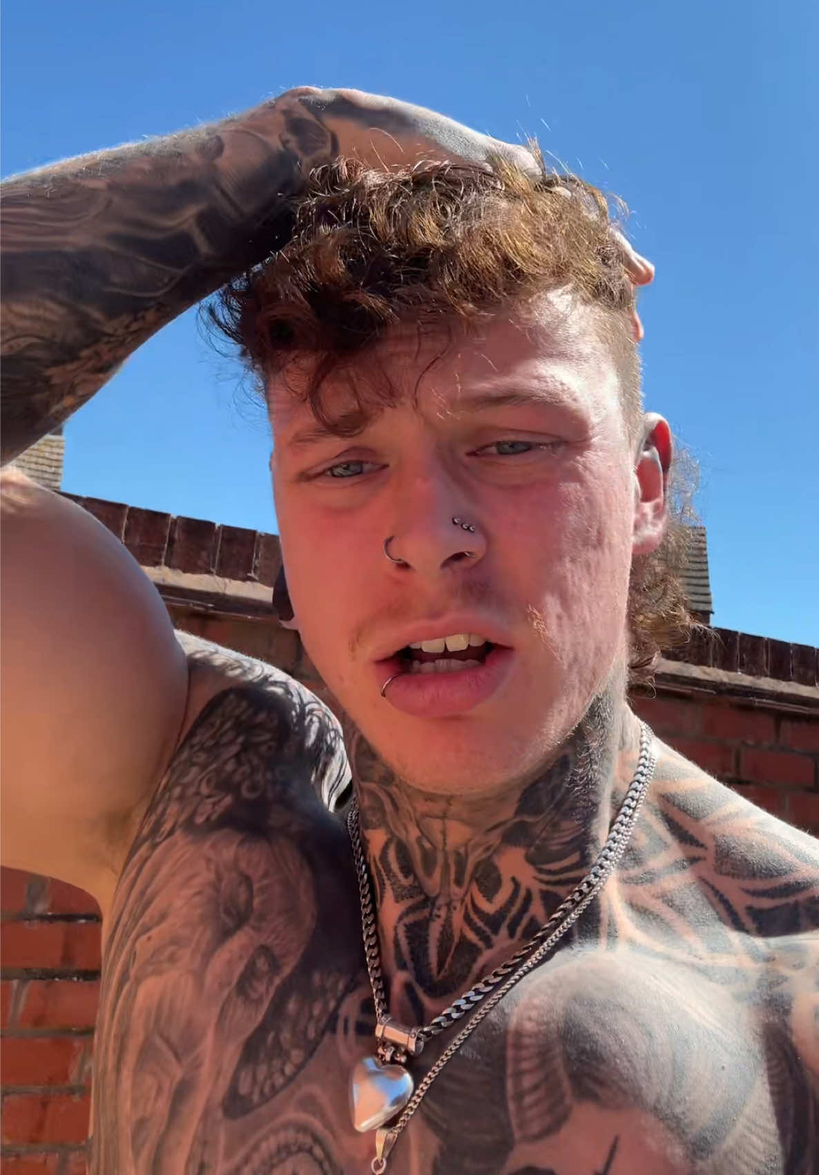 @Alister Sixx 🖤🦇
