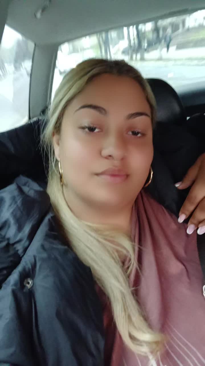 @Claudia_David