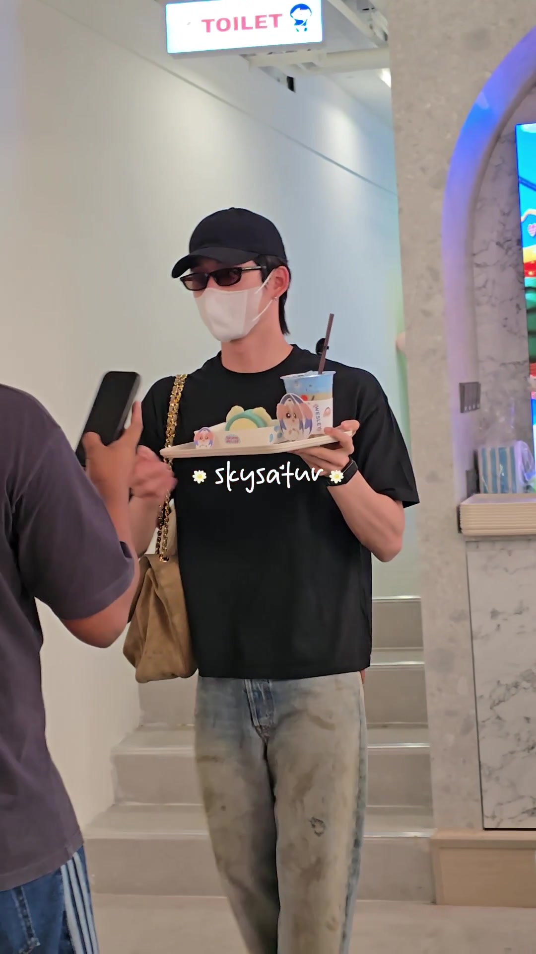 @nongwesleyaunty🎸🦈🥚