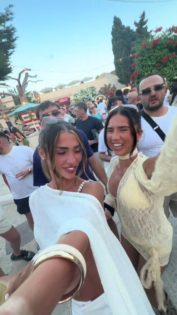 @anayajgreen_