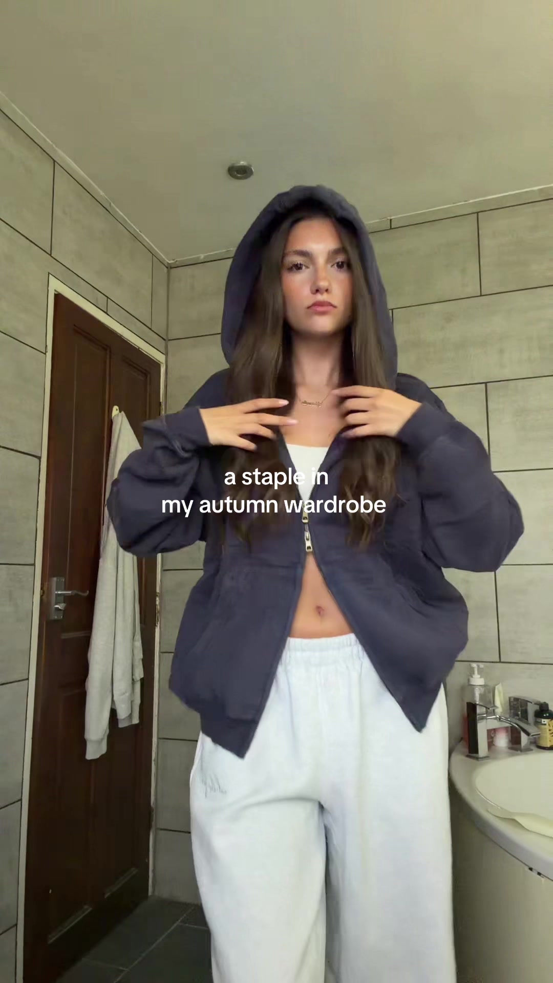 @notmariola