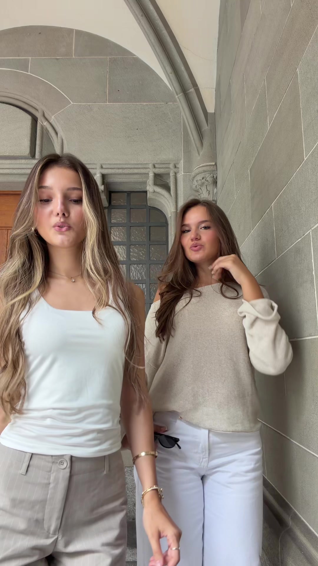 @👯♀️