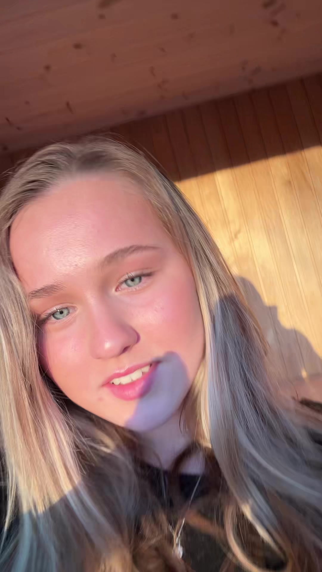 @Emmi