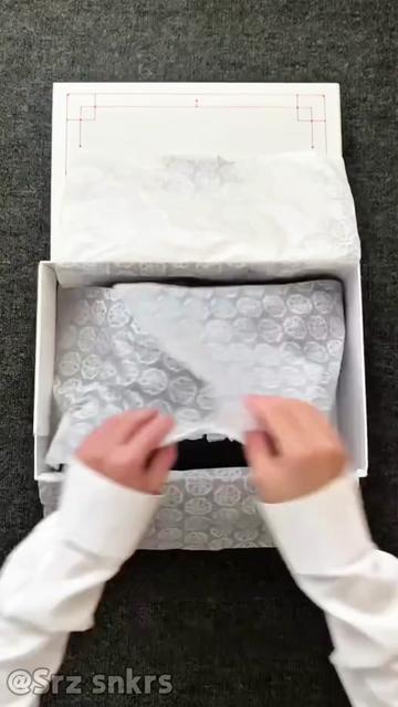 @Srz snkrs