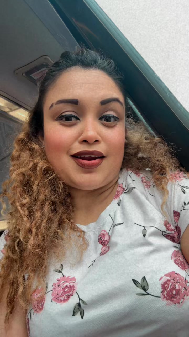 @Curly queen👑