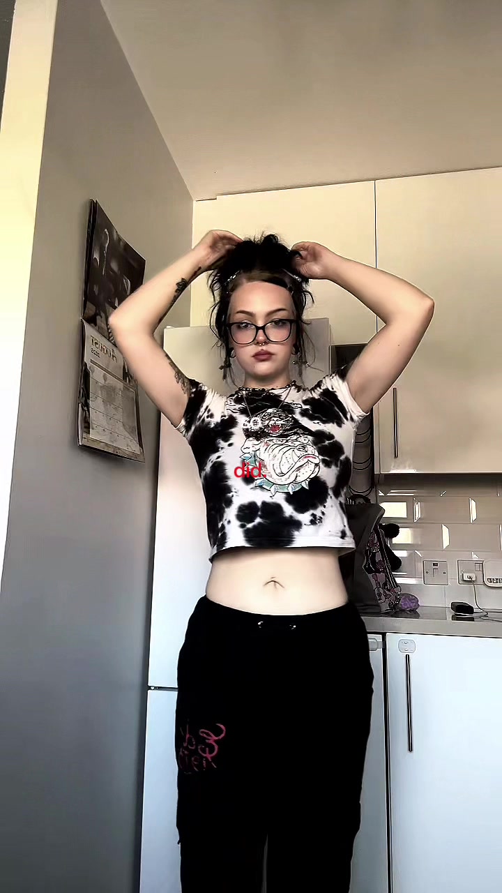 @Holly⛓️🖤