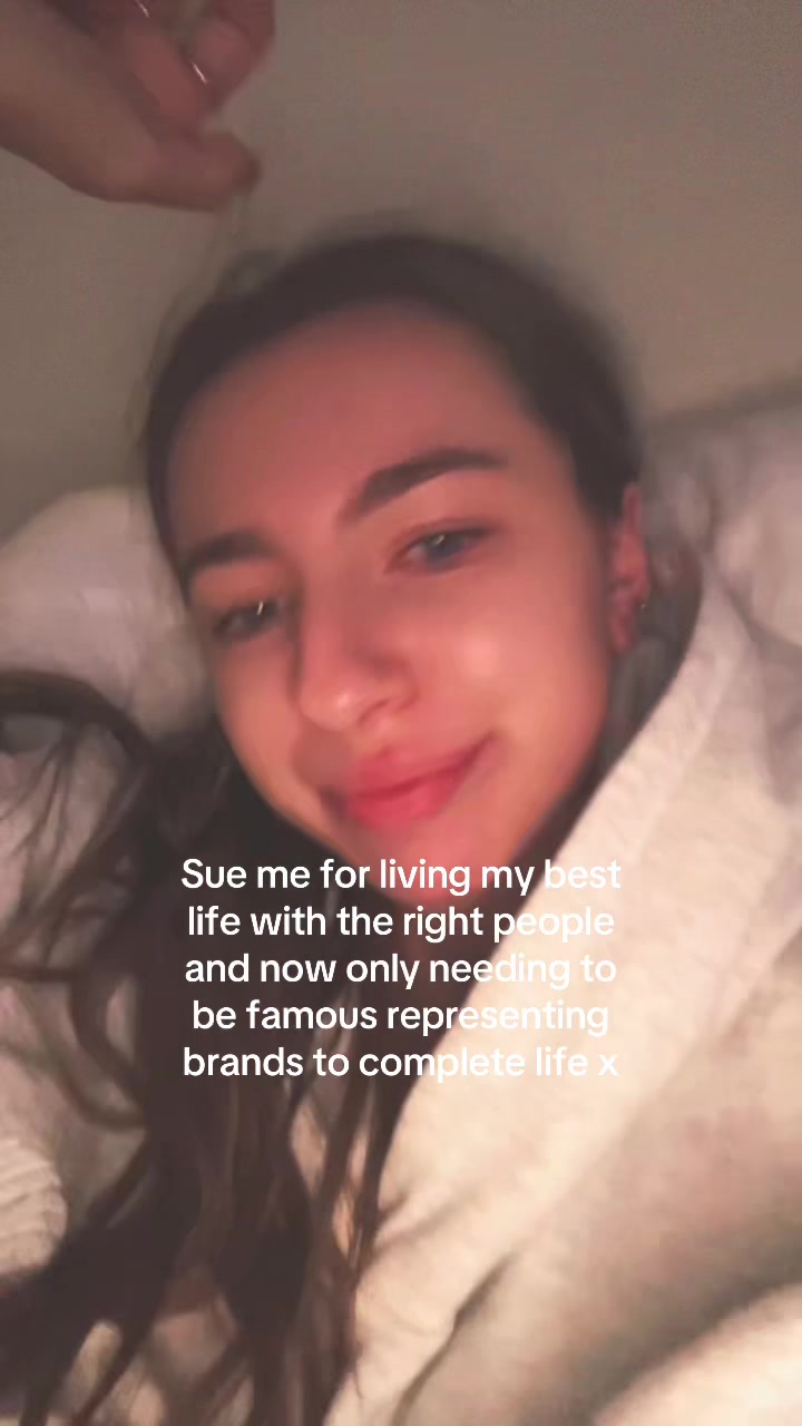 @amelia x