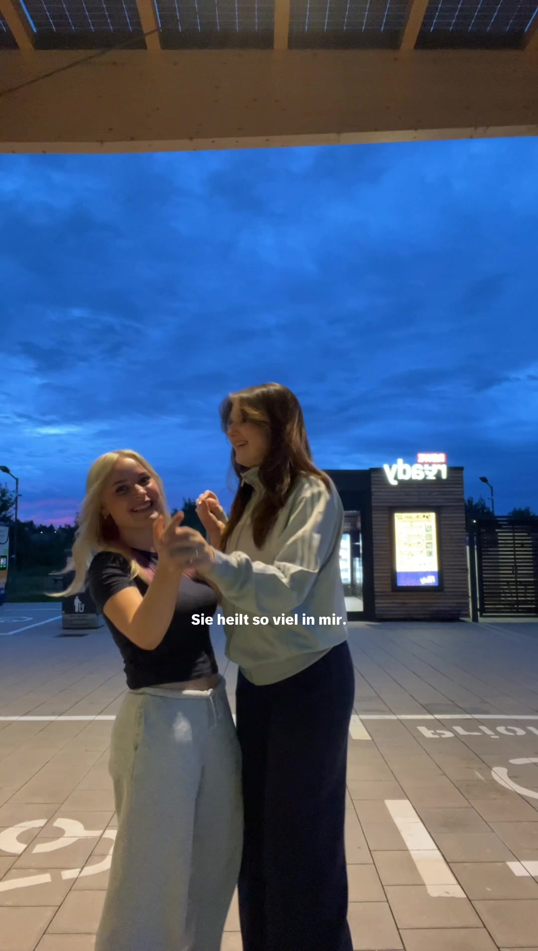 @𝖢𝖺𝗋𝗂𝗇𝖺