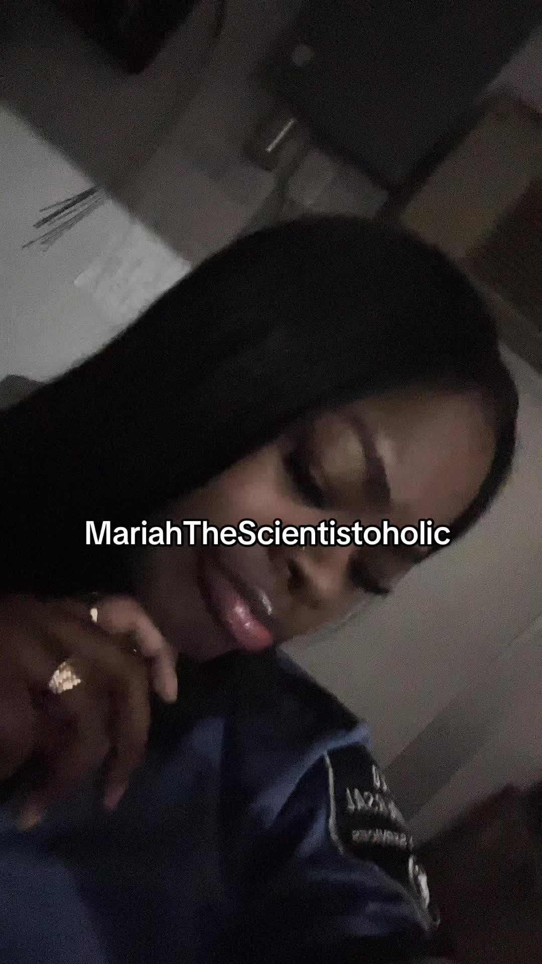 @Ariii