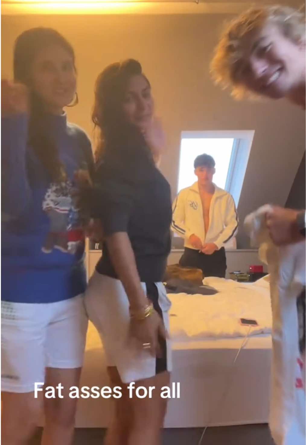 @Ls