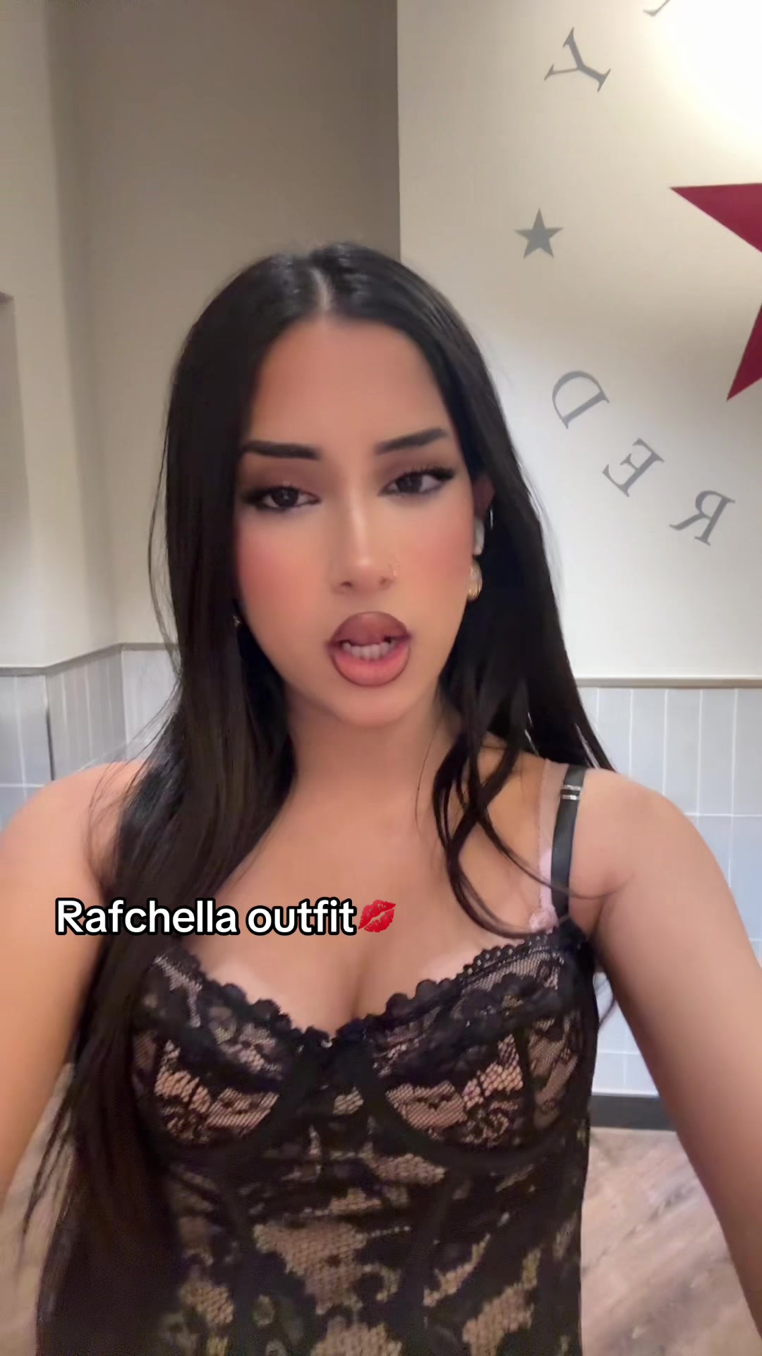 @anuxo_