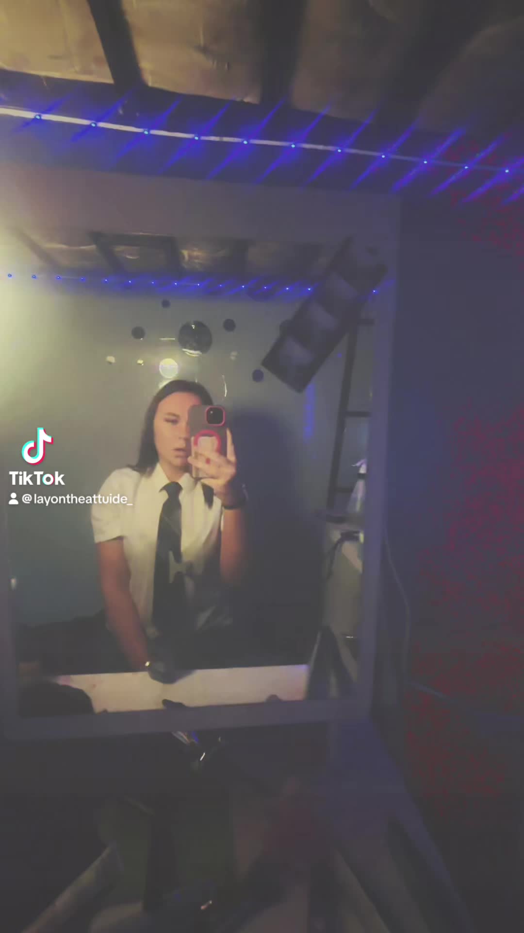 @𝐥𝐚𝐲𝐥𝐬🂱