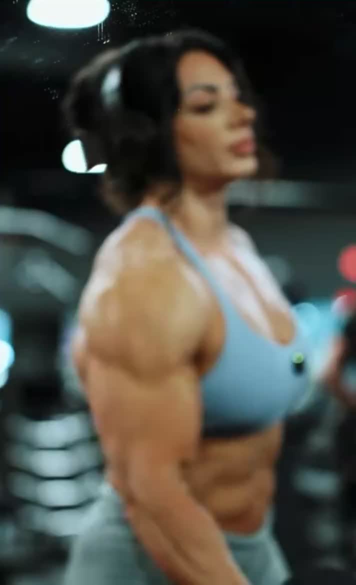 @musclegirls