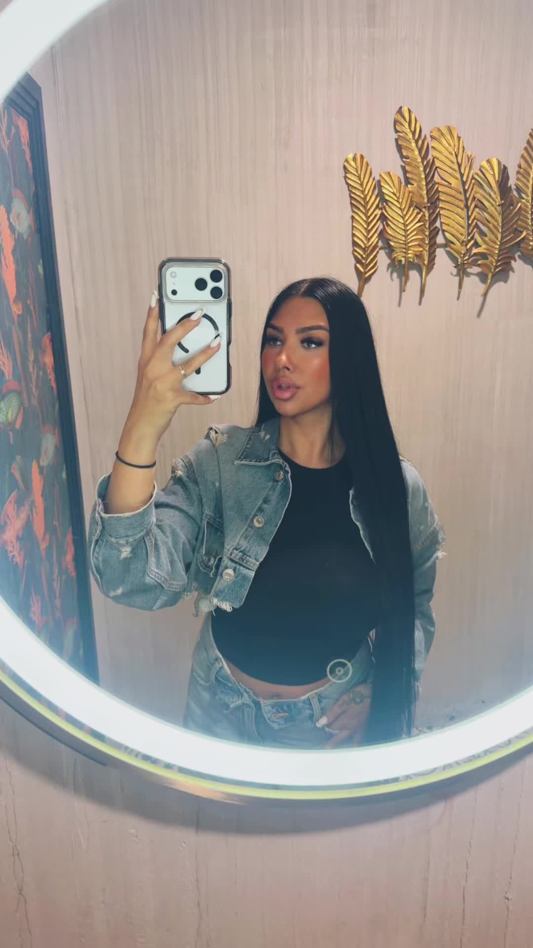@AnneMarii