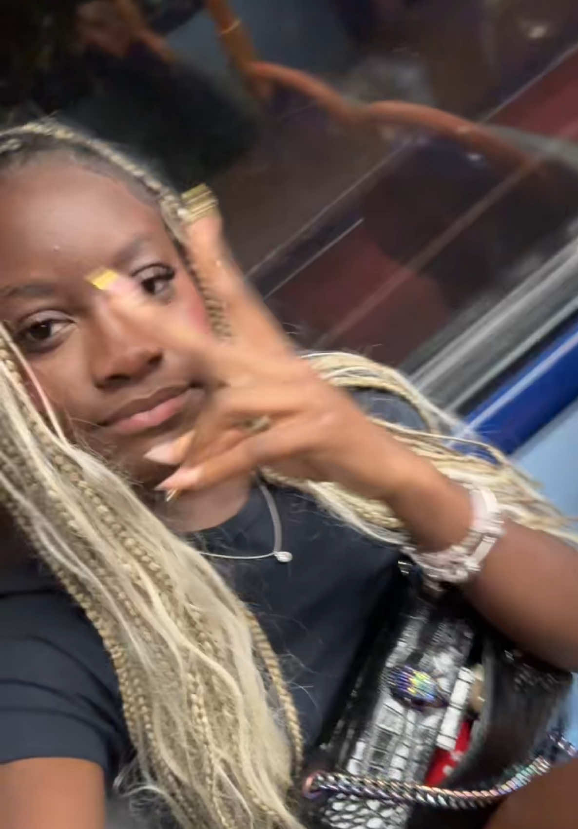 @1kt 👱🏿&zwj;♀️💖😇🍒