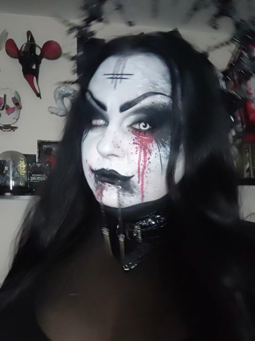 @Michaela_Shadow