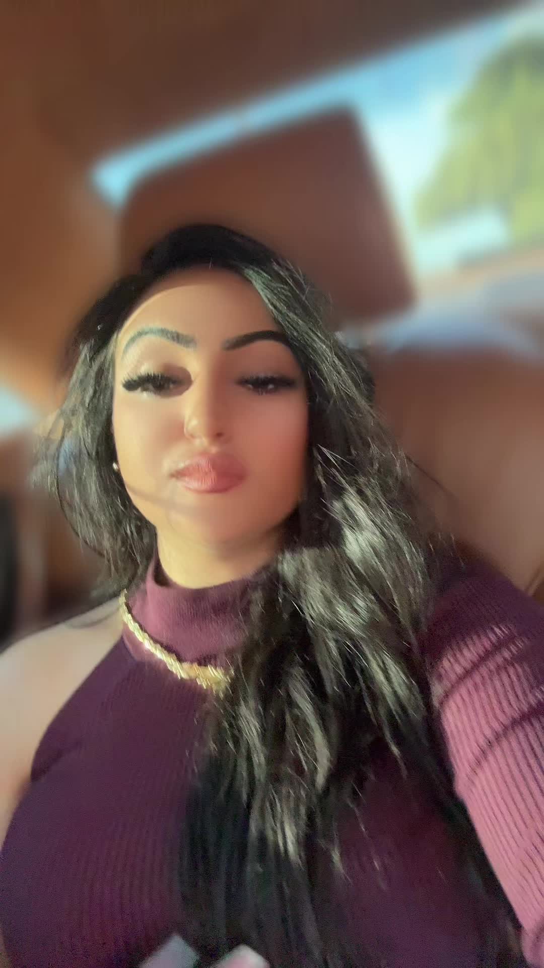 @Vivike007💋