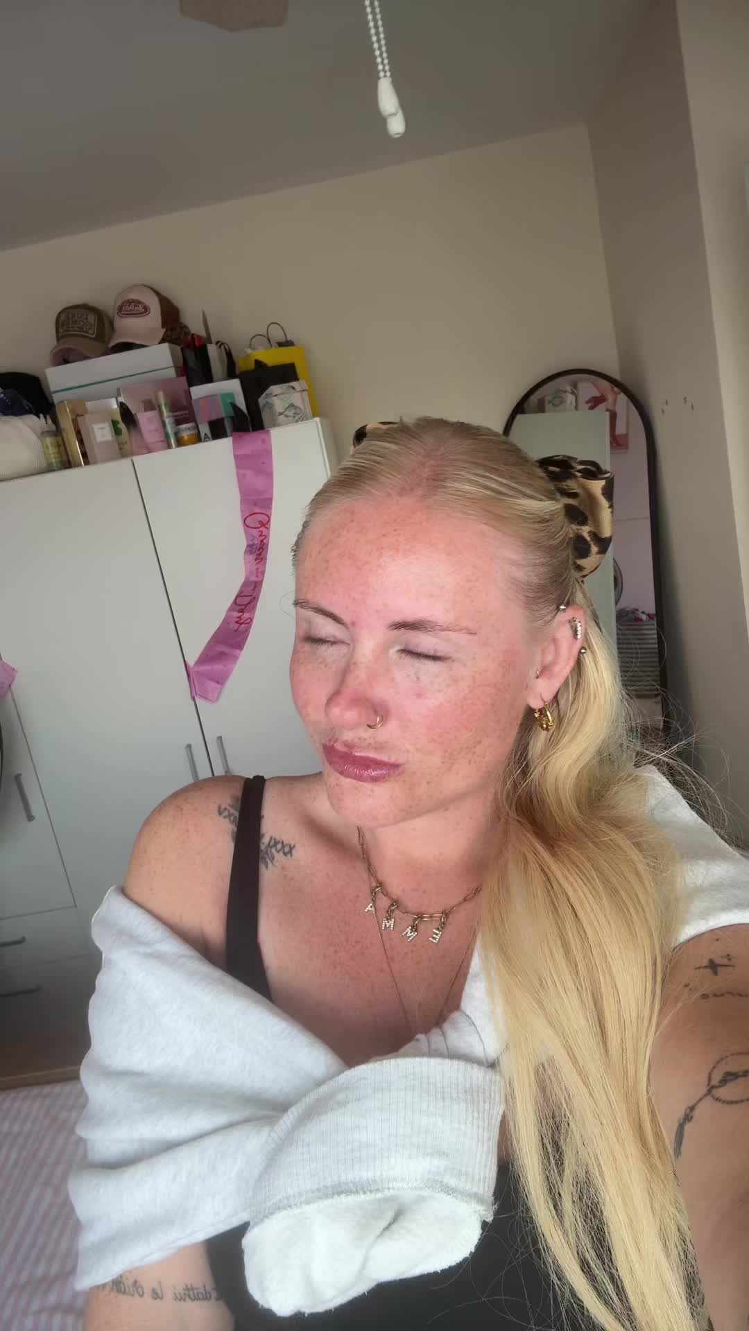 @Trueblondie
