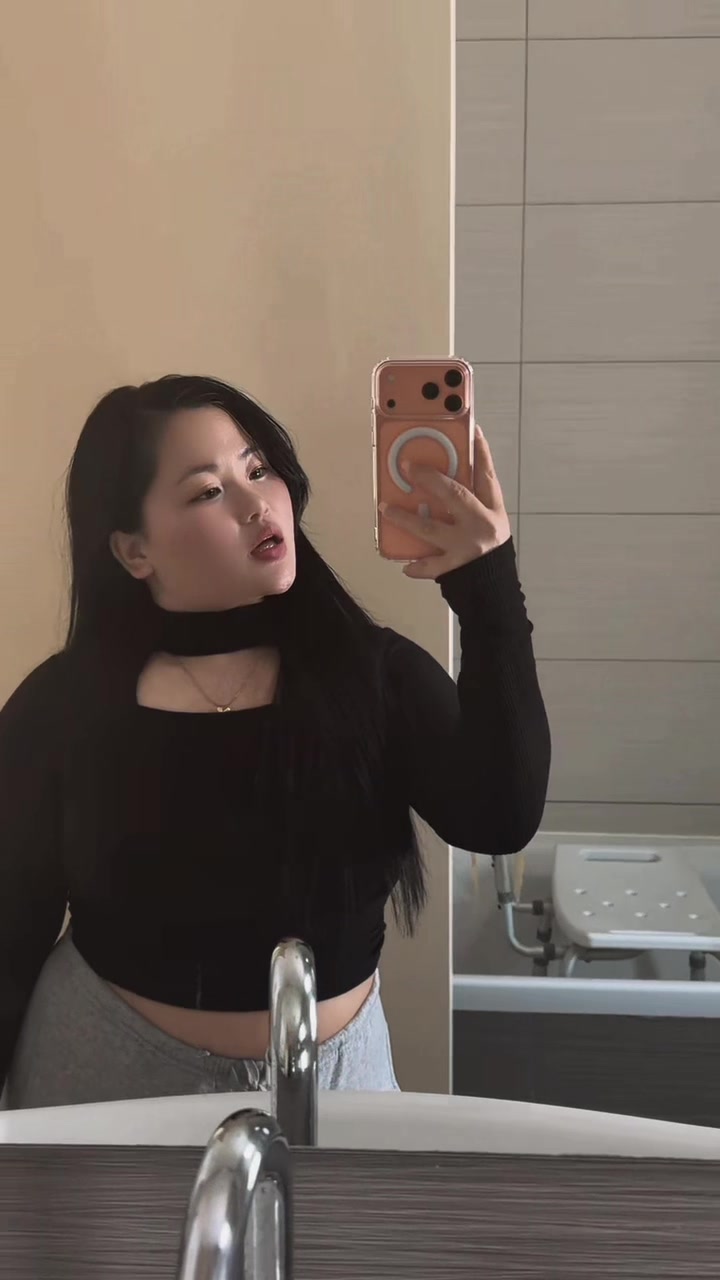 @🖤