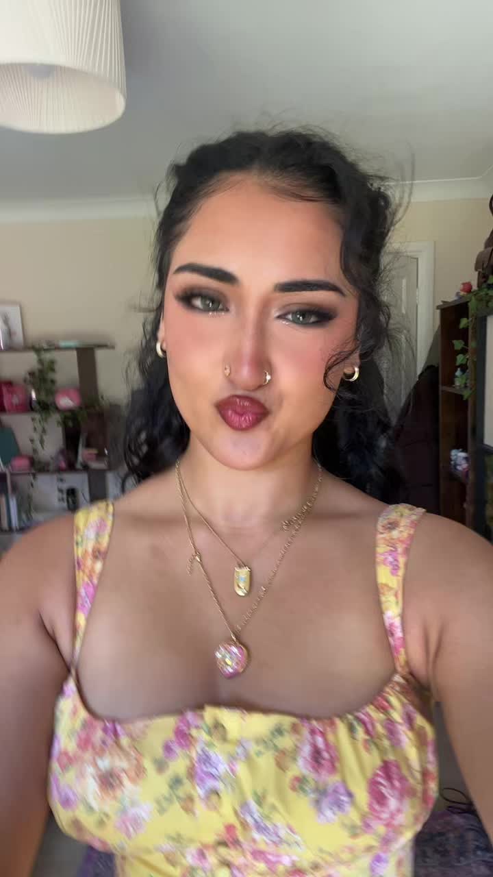 @⋆·˚˚°✦ 𝕗𝕒𝕣𝕒𝕙 ✦°˚˚·⋆