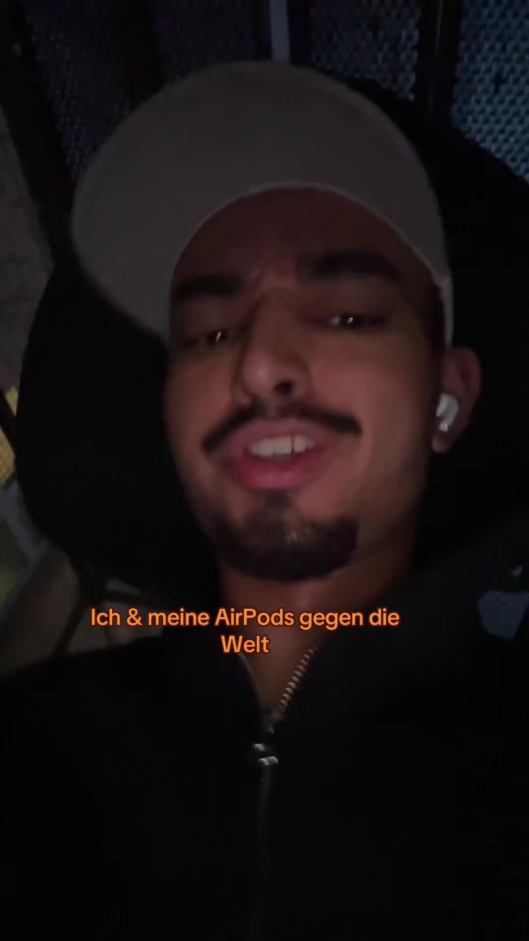@E L I A S