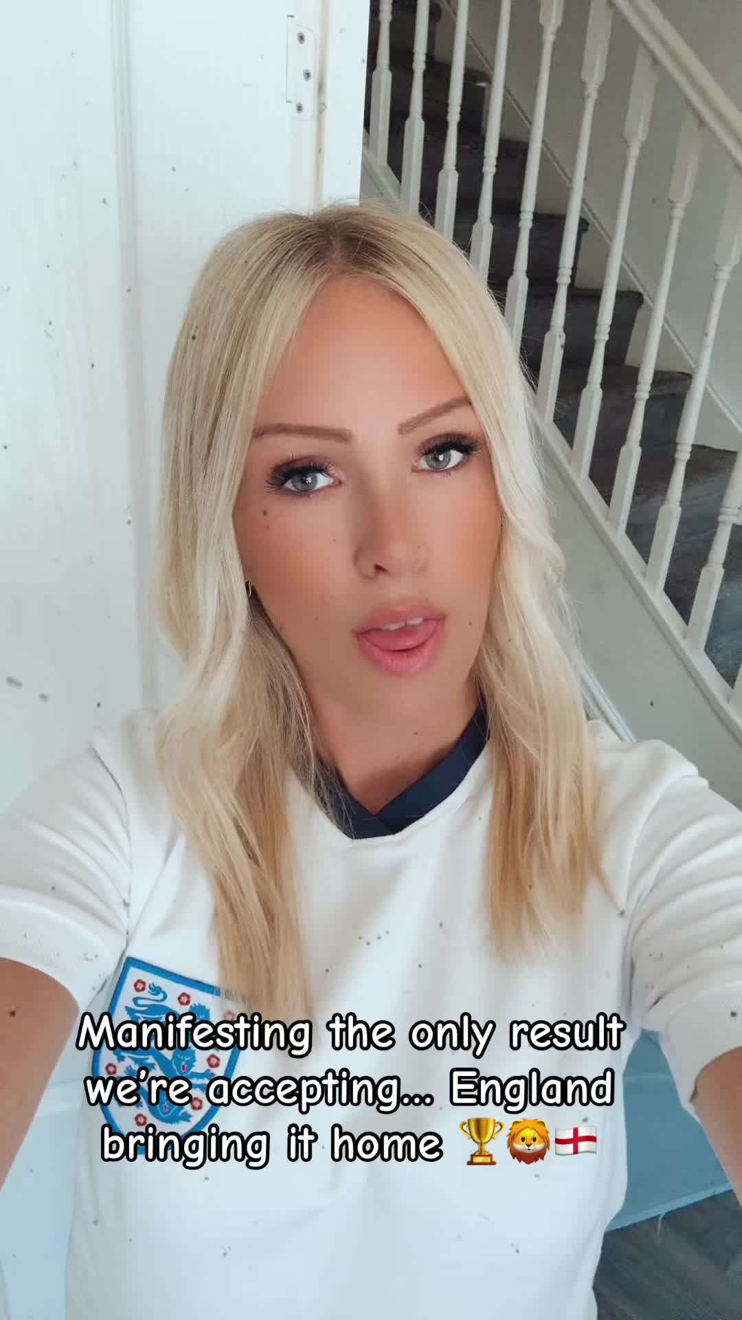 @Jadey_5