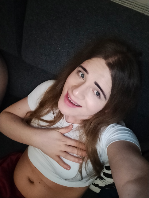 @Laurababyemily