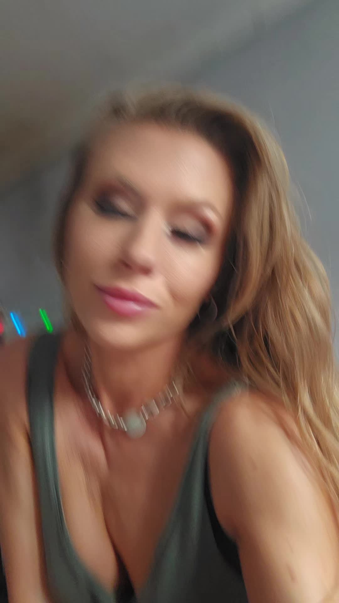 @themichellemoist