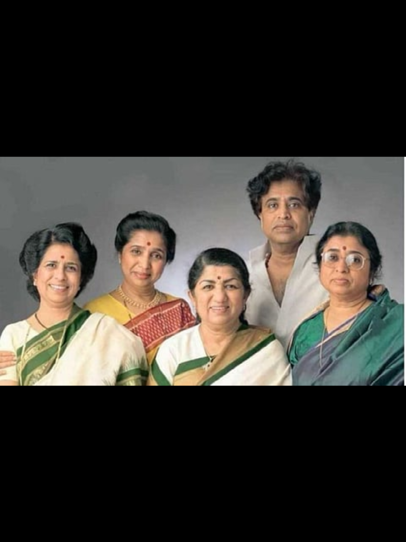 @BollyBuzz