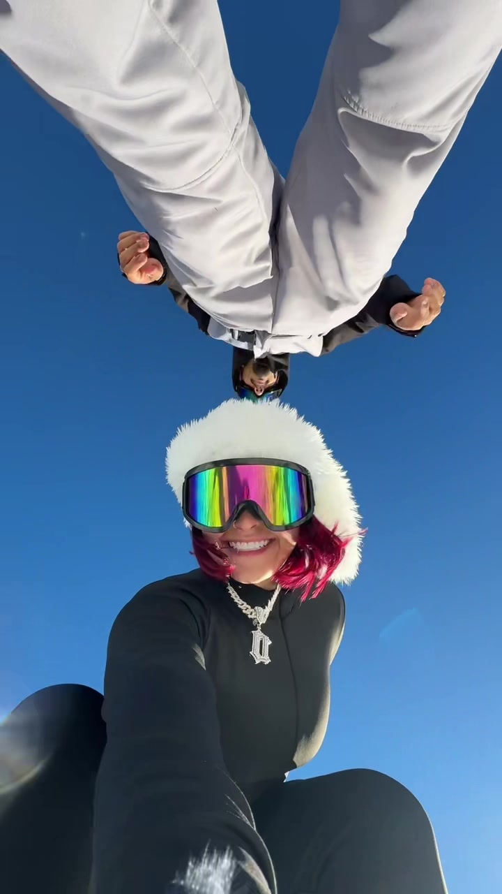 @𝕯𝖎𝖓𝖍𝖆💋