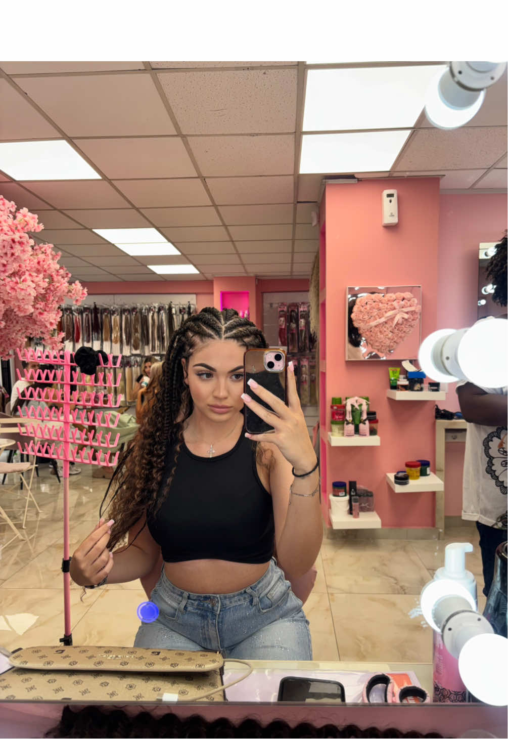 @𝐄𝐥𝐡𝐧𝐞𝐟