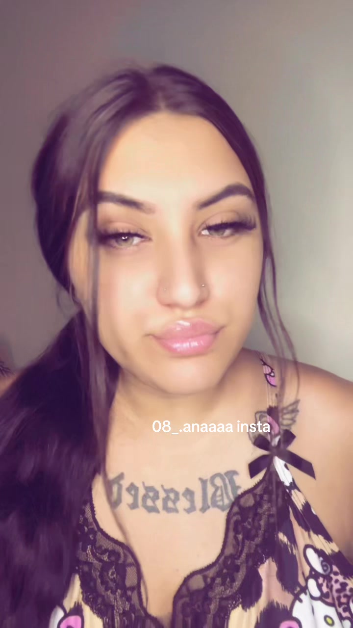 @𝓐𝓷𝓪𝓪𝓪🐳.