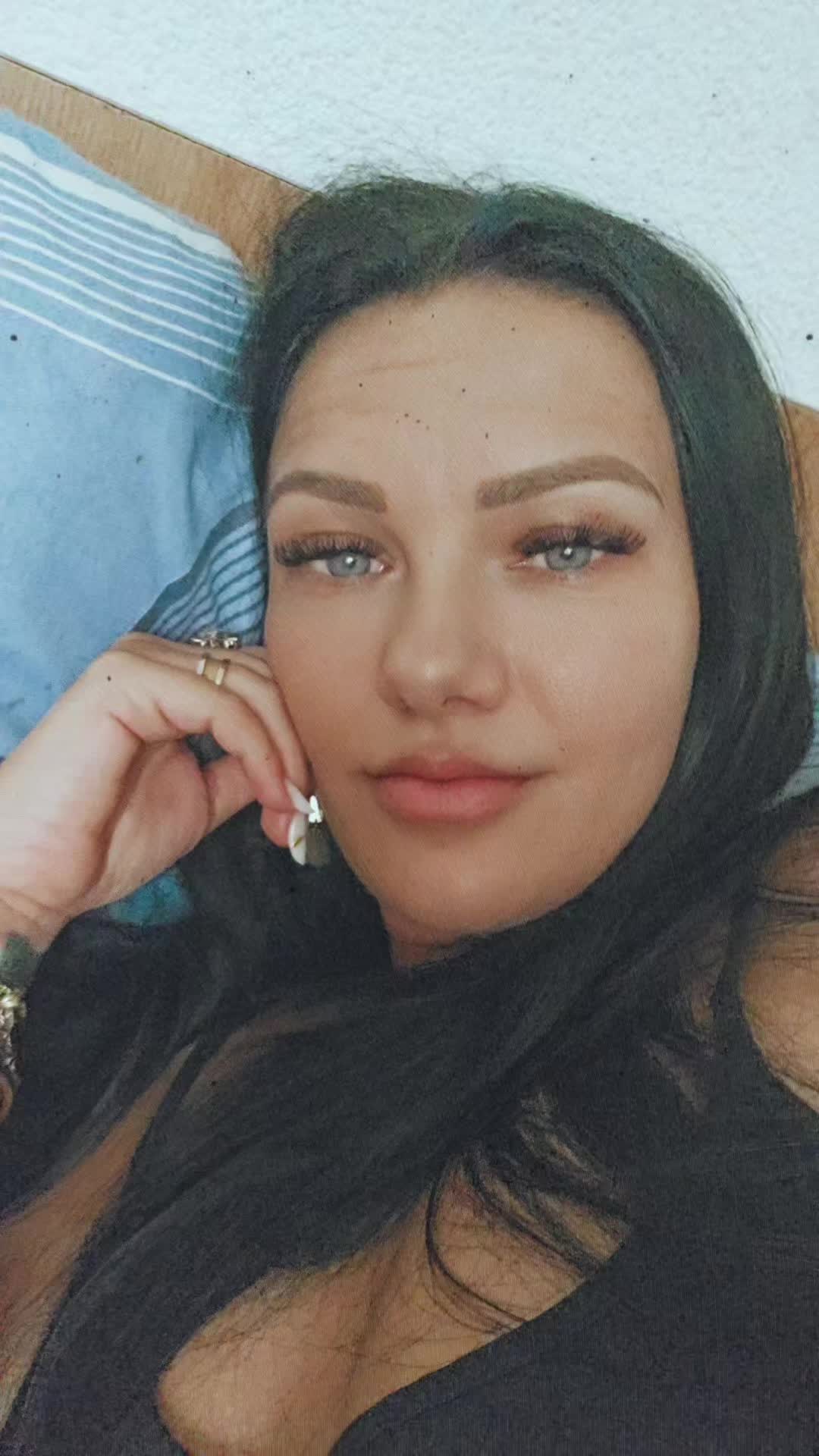 @Cris❤