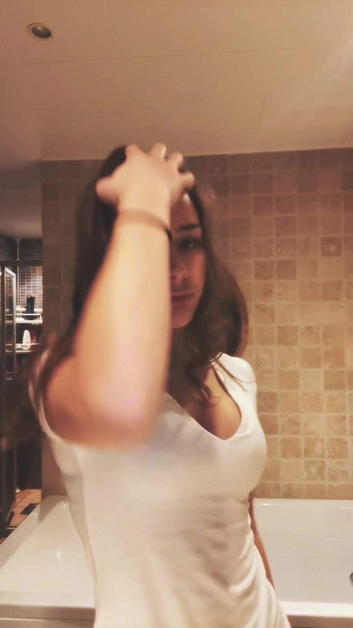 @𝐿𝑒𝑜𝓃𝒶💗