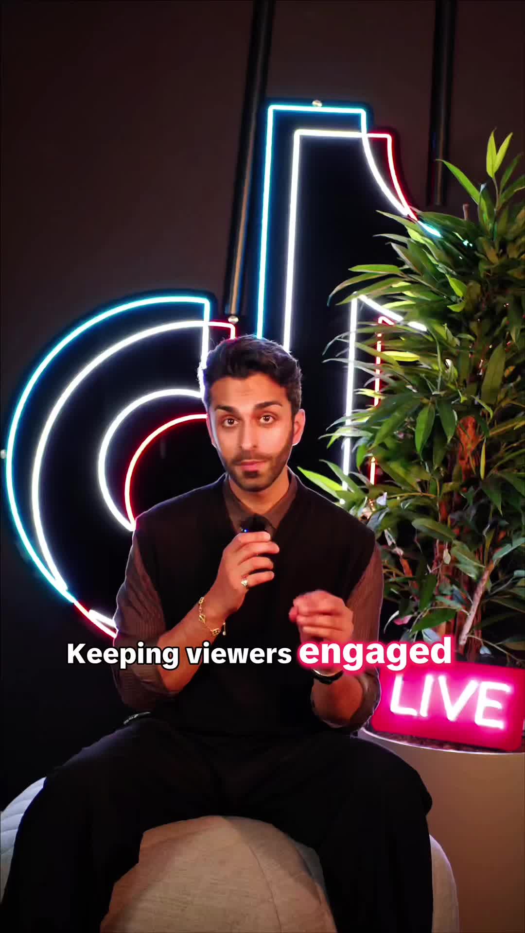 @TikTok LIVE UK