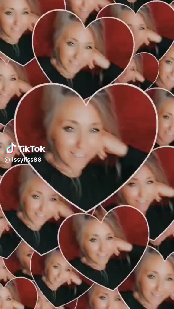 @Itsmedeedee