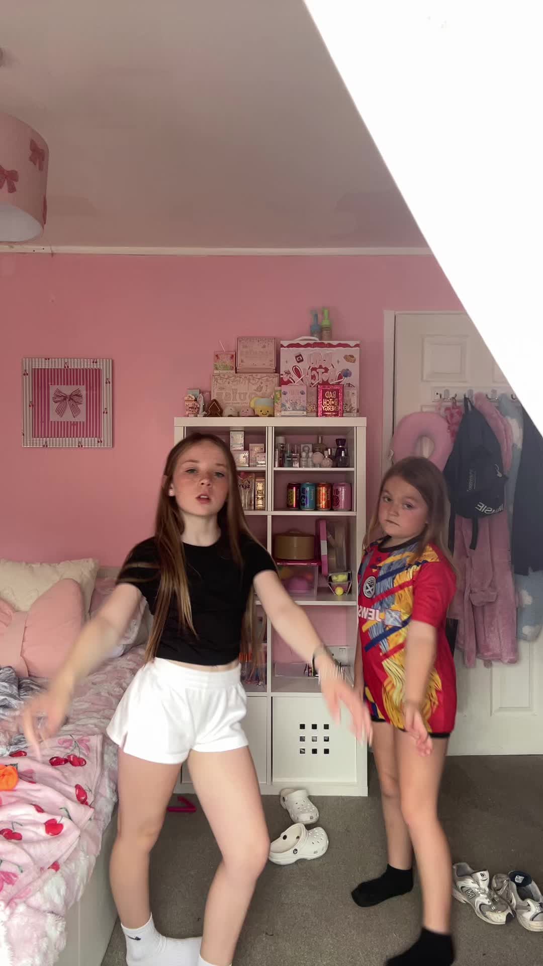 @&bull;maisie🦄🤍