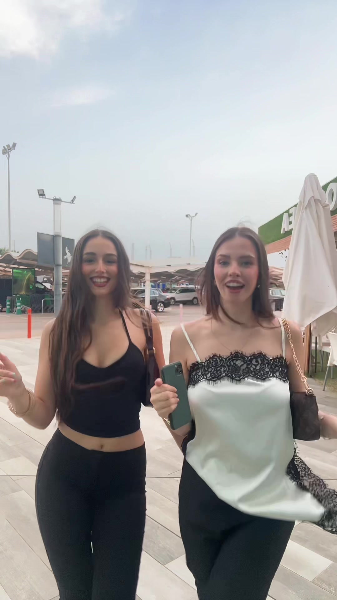 @_mariaabad__