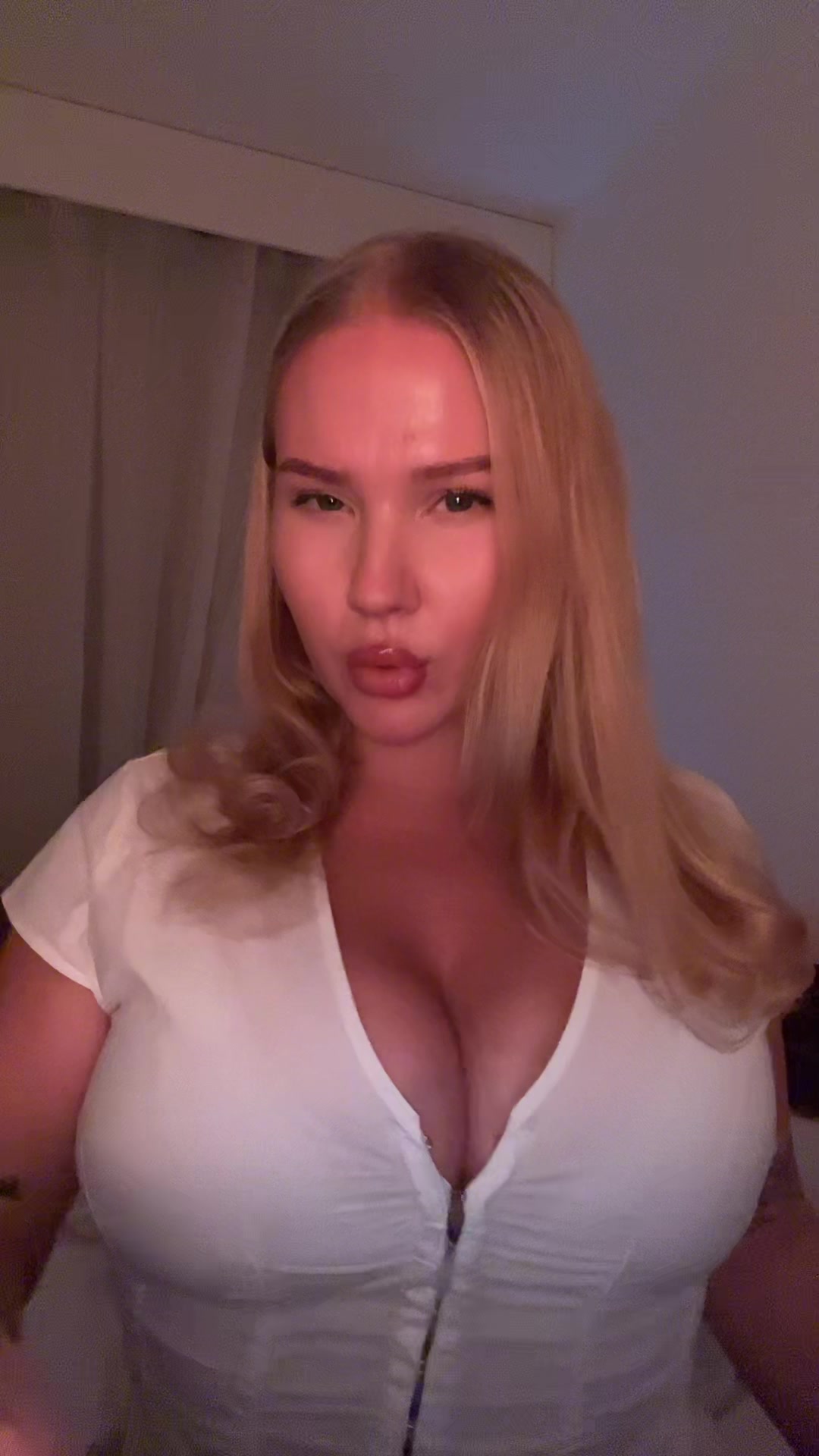 @Ella ⭐️